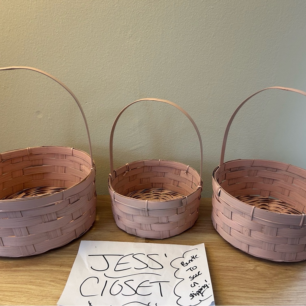 Set of 3 Pink Woven Picnic Baskets with Handles
